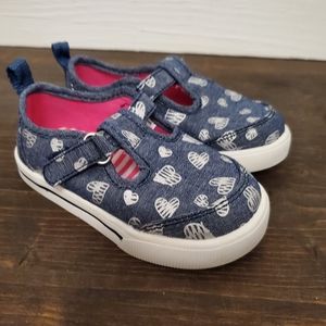 Toddler shoes size 5